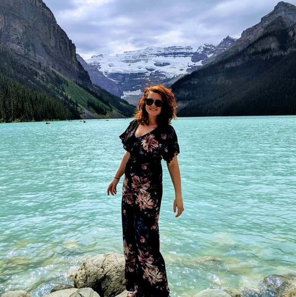 Meet your Posher, Evangeline - Picture 2 of 3